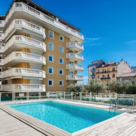 Résidence Les Domes, Piscine *