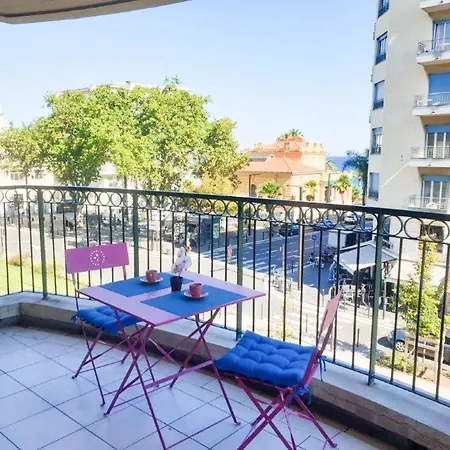 Les Domes, Piscine Apartment
